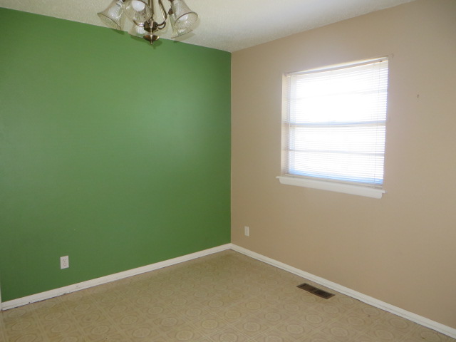 19 Morrow, Chickasha, OK 73018