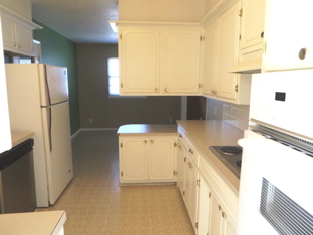 19 Morrow, Chickasha, OK 73018