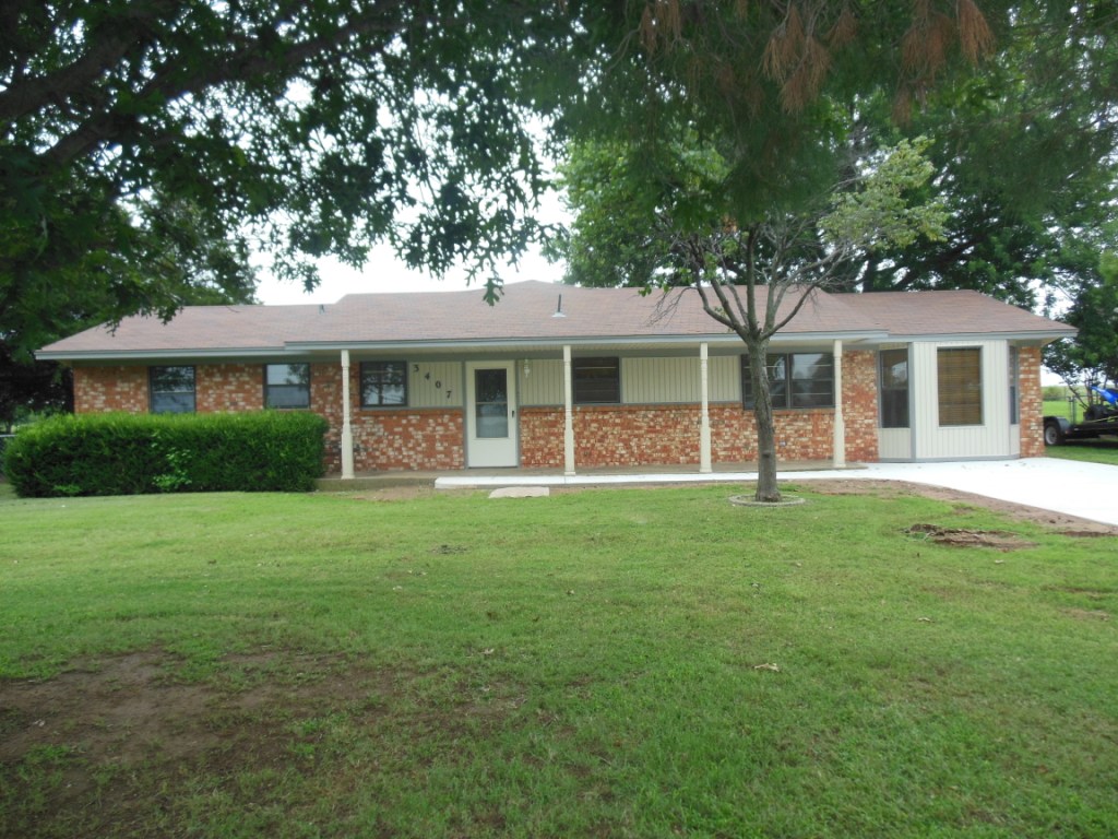 3407 Vine St, Chickasha, OK 73018