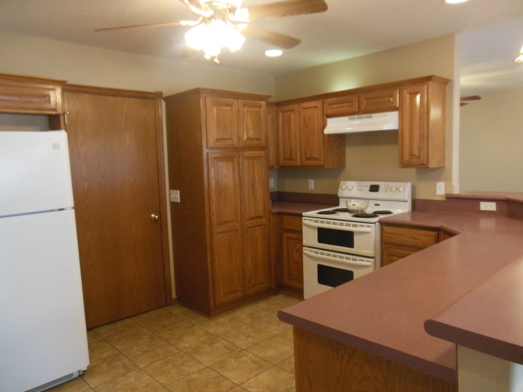 42 Hillcrest, Chickasha, OK 73018