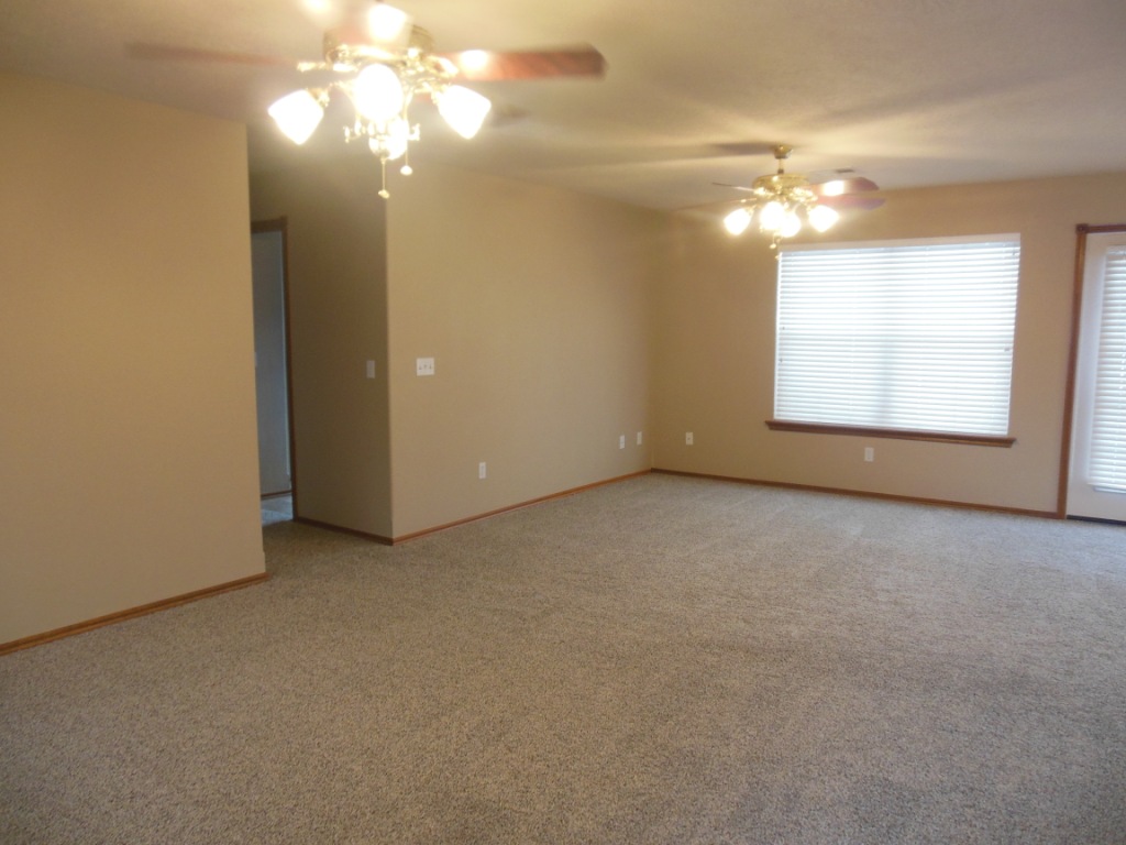 42 Hillcrest, Chickasha, OK 73018