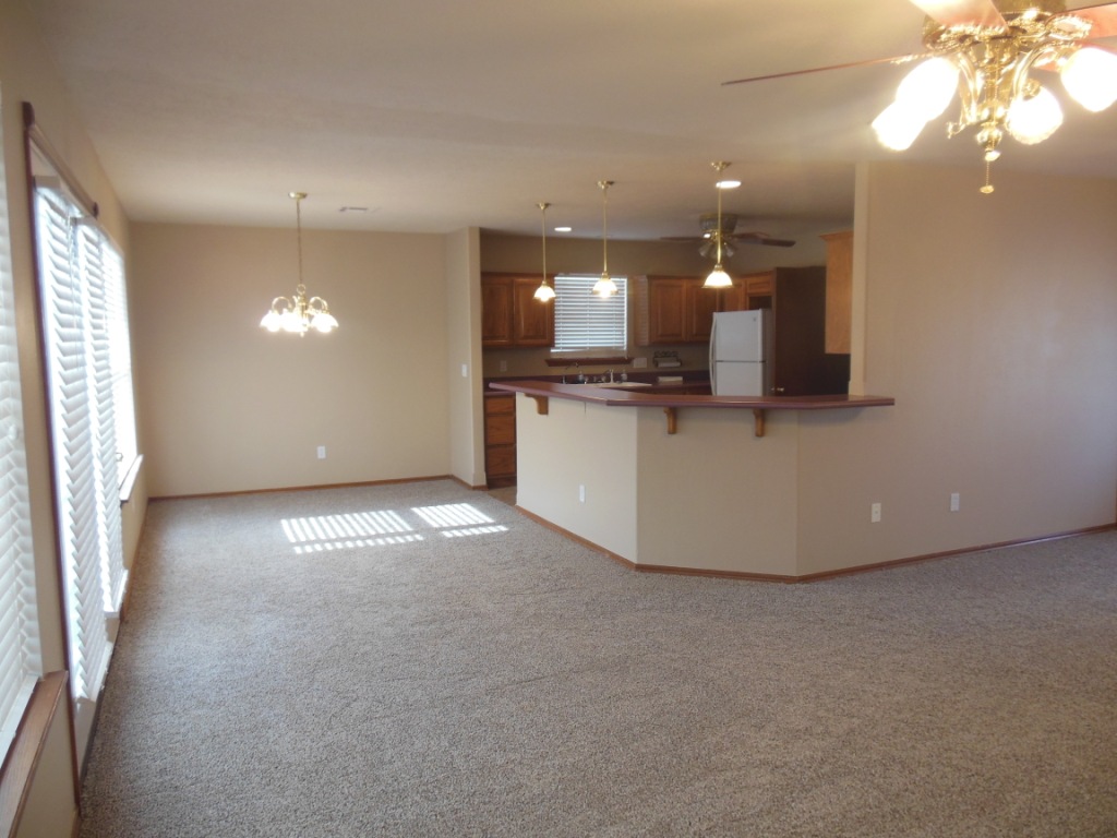 42 Hillcrest, Chickasha, OK 73018