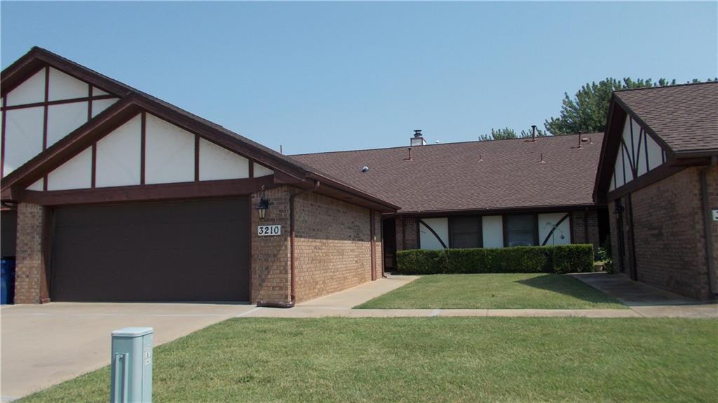 3210 Brookridge Dr., Chickasha, OK 73018