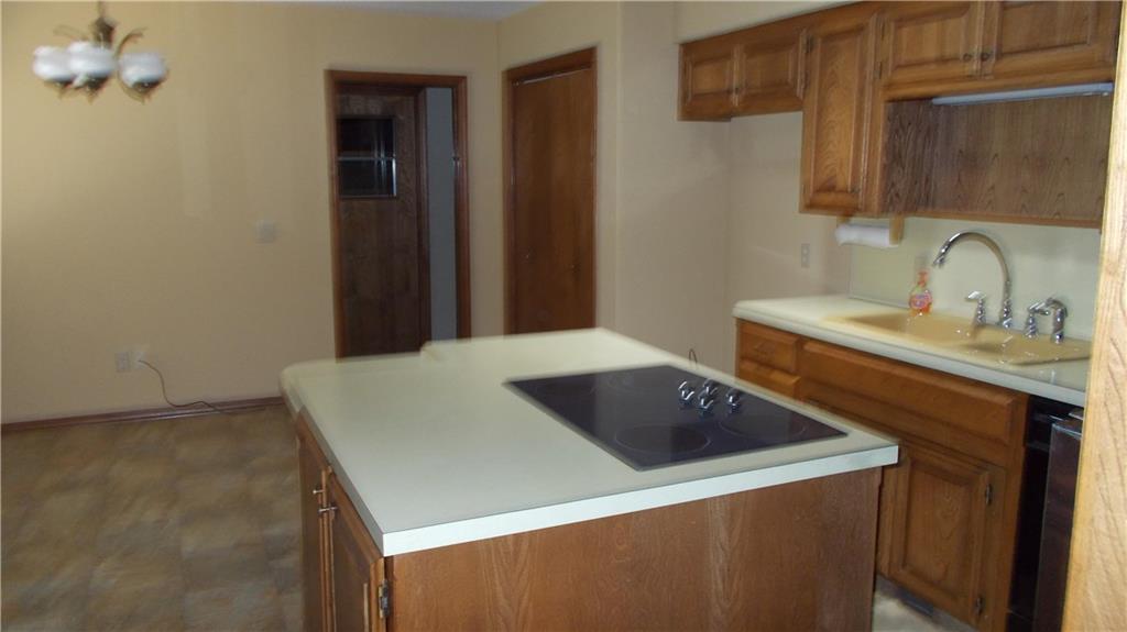 3210 Brookridge Dr., Chickasha, OK 73018