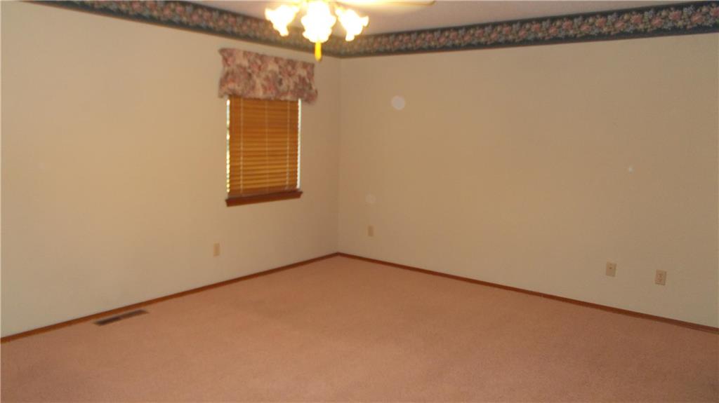 3210 Brookridge Dr., Chickasha, OK 73018