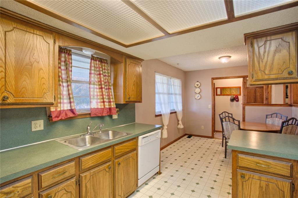 2323 Dixon Road, Choctaw, OK 73020