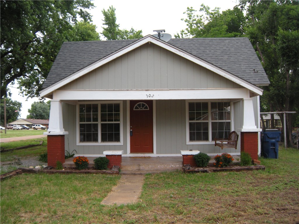 302 E Washington Street, Crescent, OK 73028