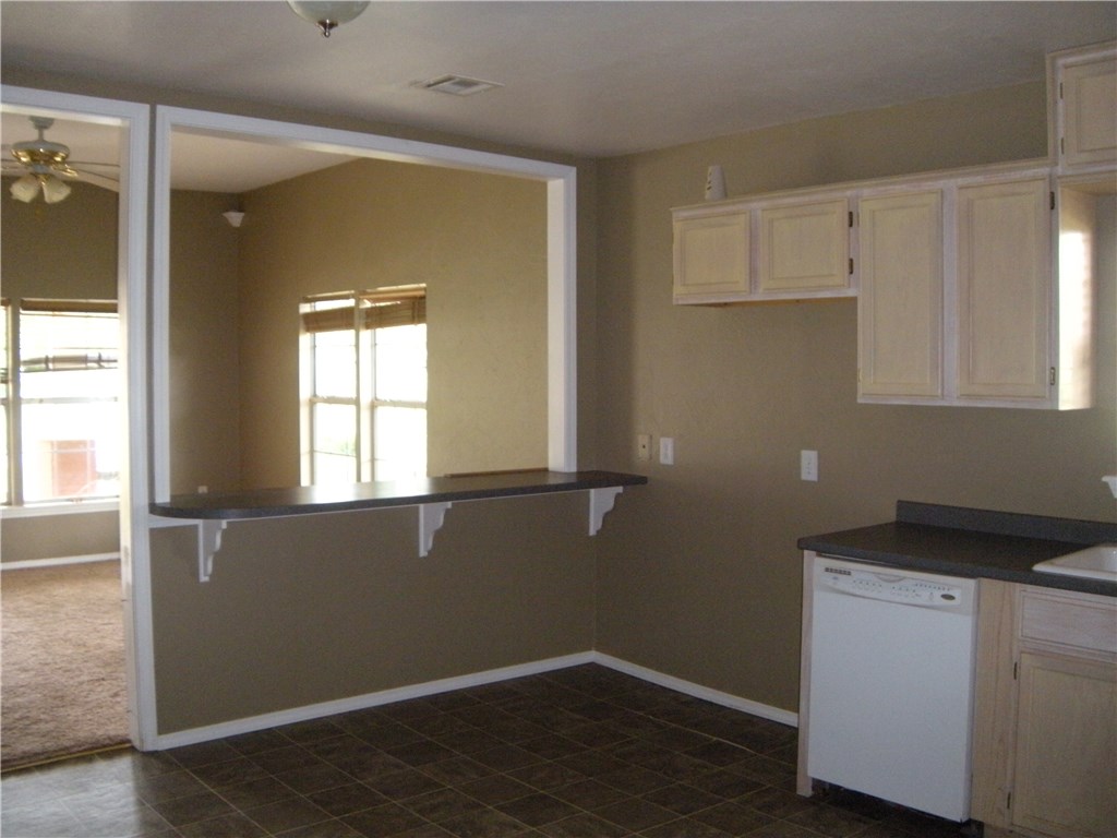 302 E Washington Street, Crescent, OK 73028