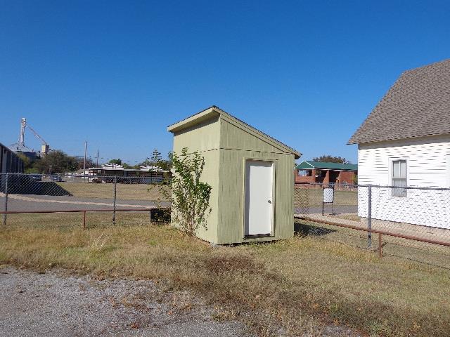 120 E Sanderson, Crescent, OK 73028