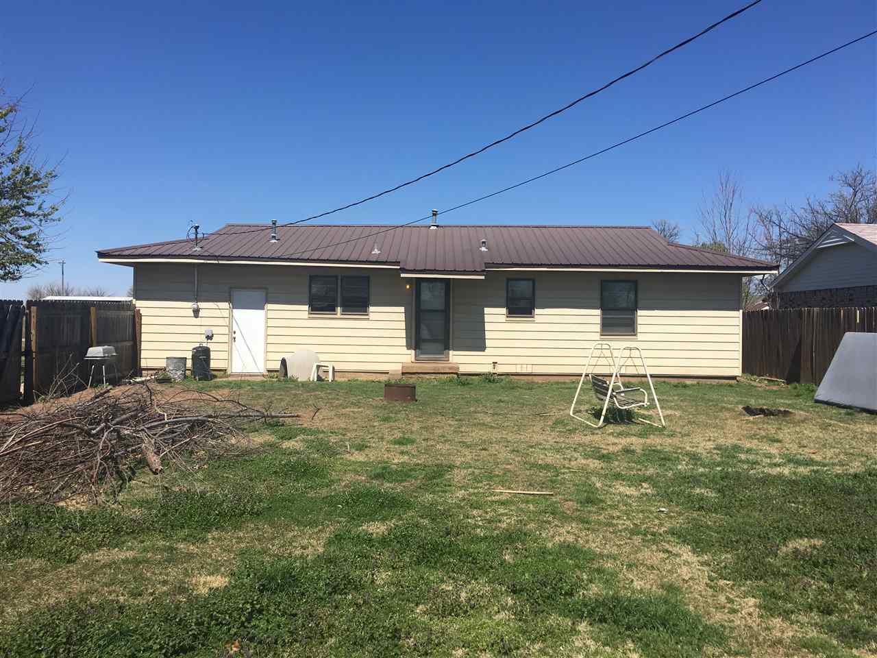 921 W Nebraska, Cyril, OK 73029