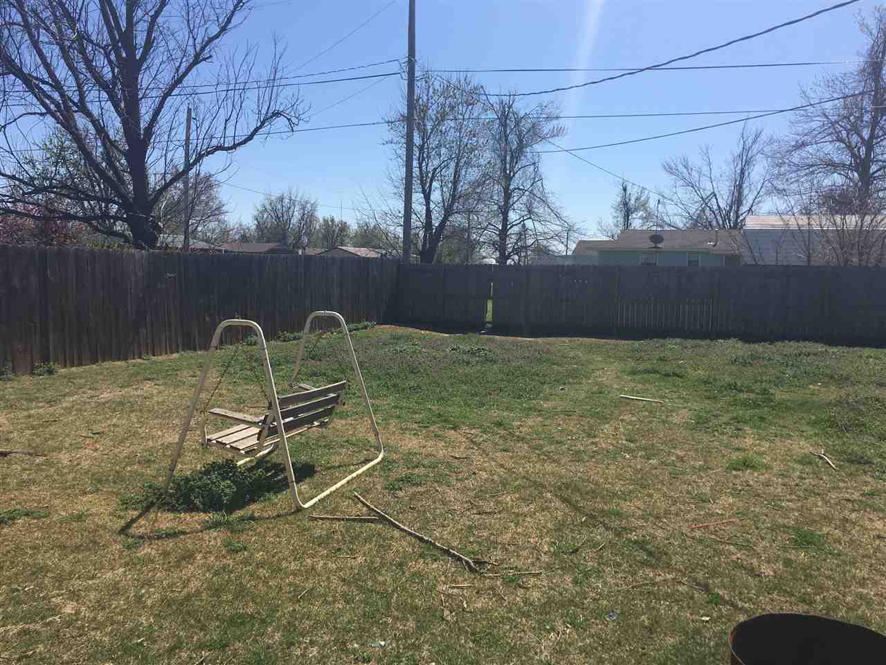 921 W Nebraska, Cyril, OK 73029