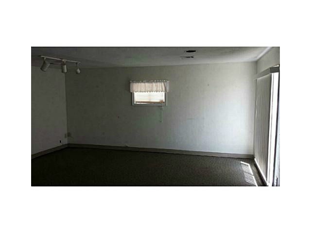 1012 S Rock Island Avenue, El Reno, OK 73036