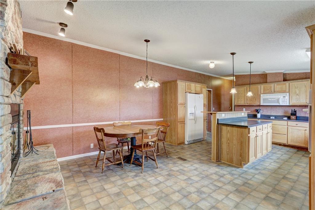 425 Caddo Place, Geary, OK 73040