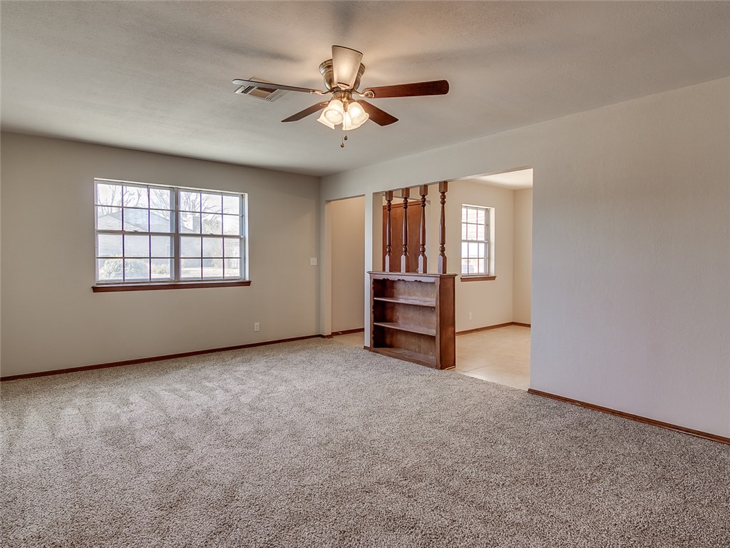 716 N Oak Avenue, Geary, OK 73040
