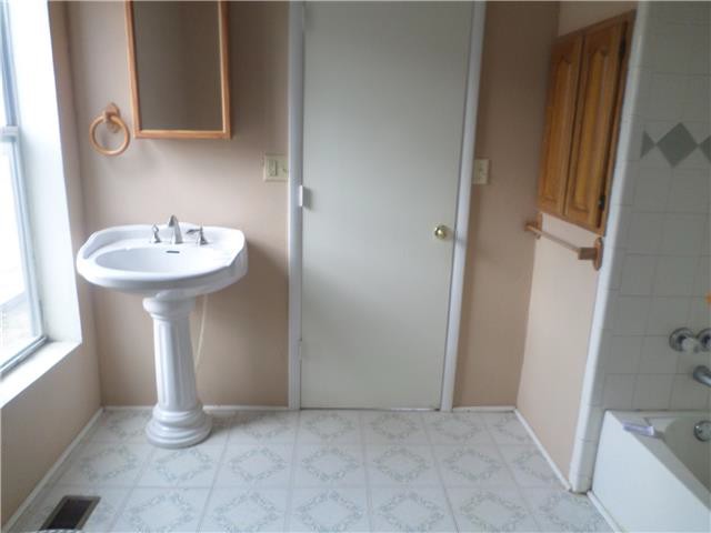 1823 W Mansur AveGuthrie, OK, 73044Logan County