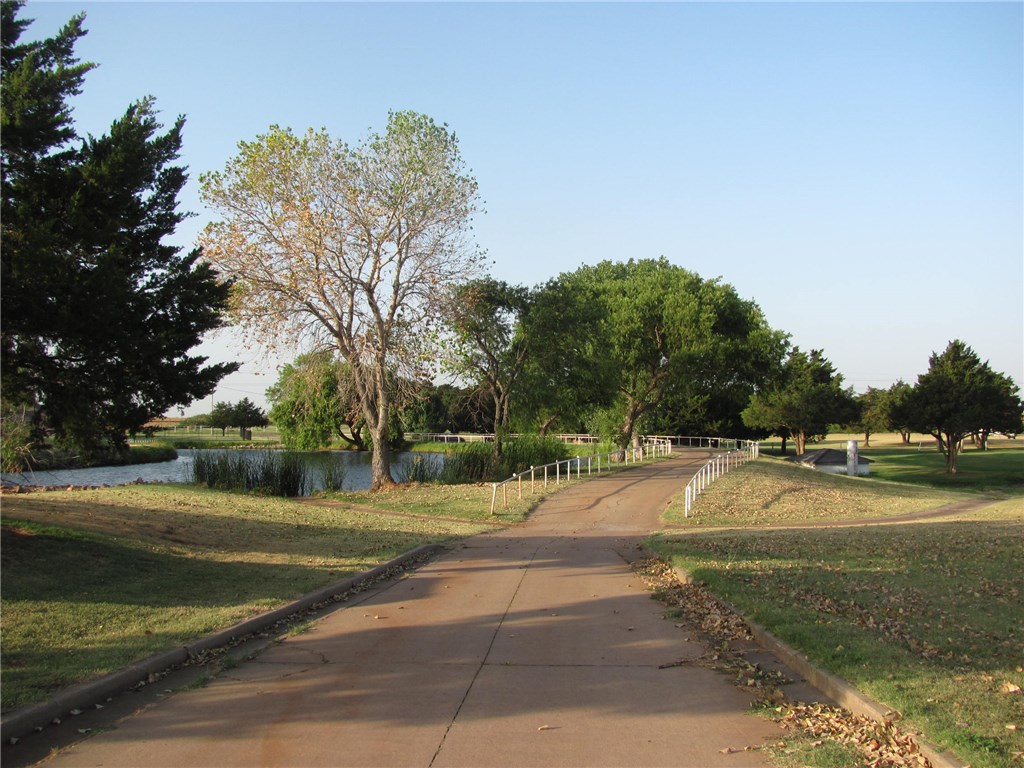 2010 Fairway Drive, Guthrie, OK 73044