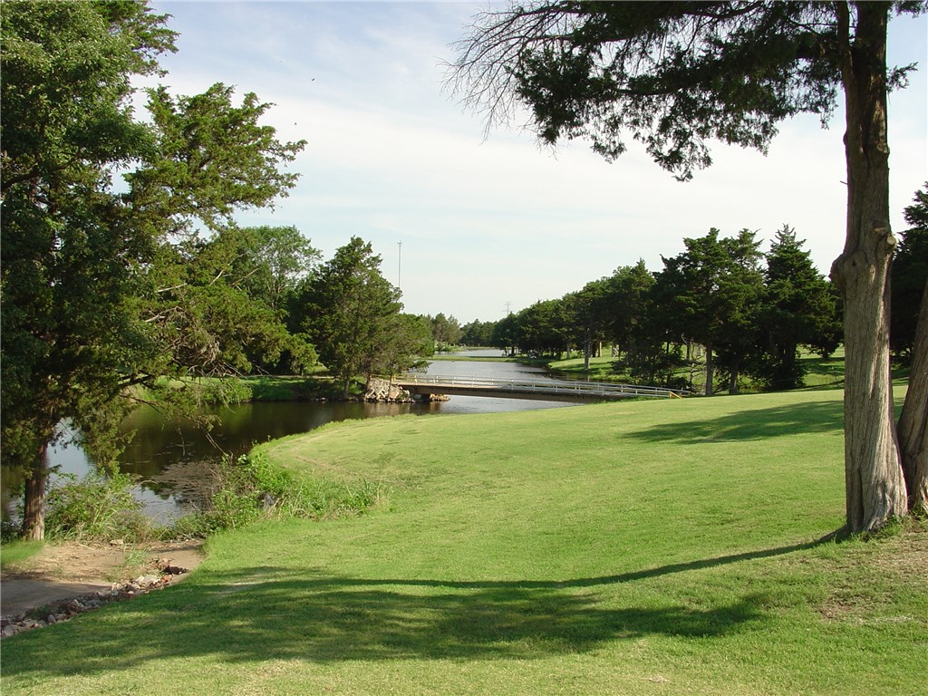 1874 Cedar Valley Manor, Guthrie, OK 73044