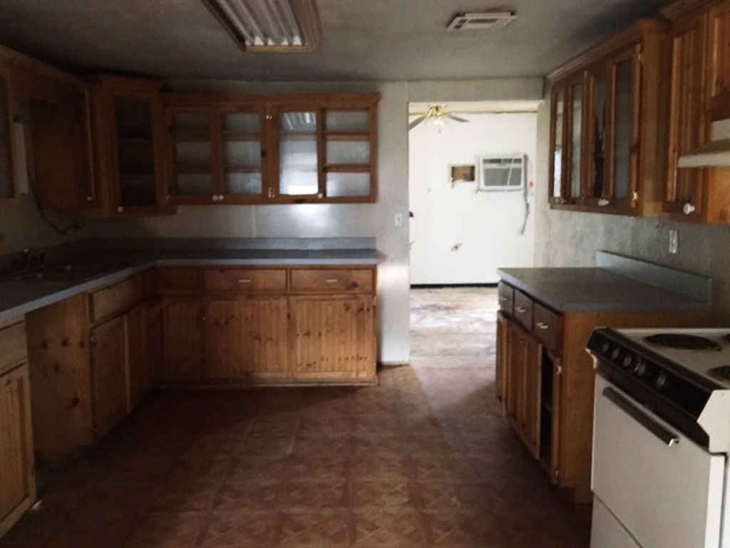 315 E College Ave, Guthrie, OK 73044