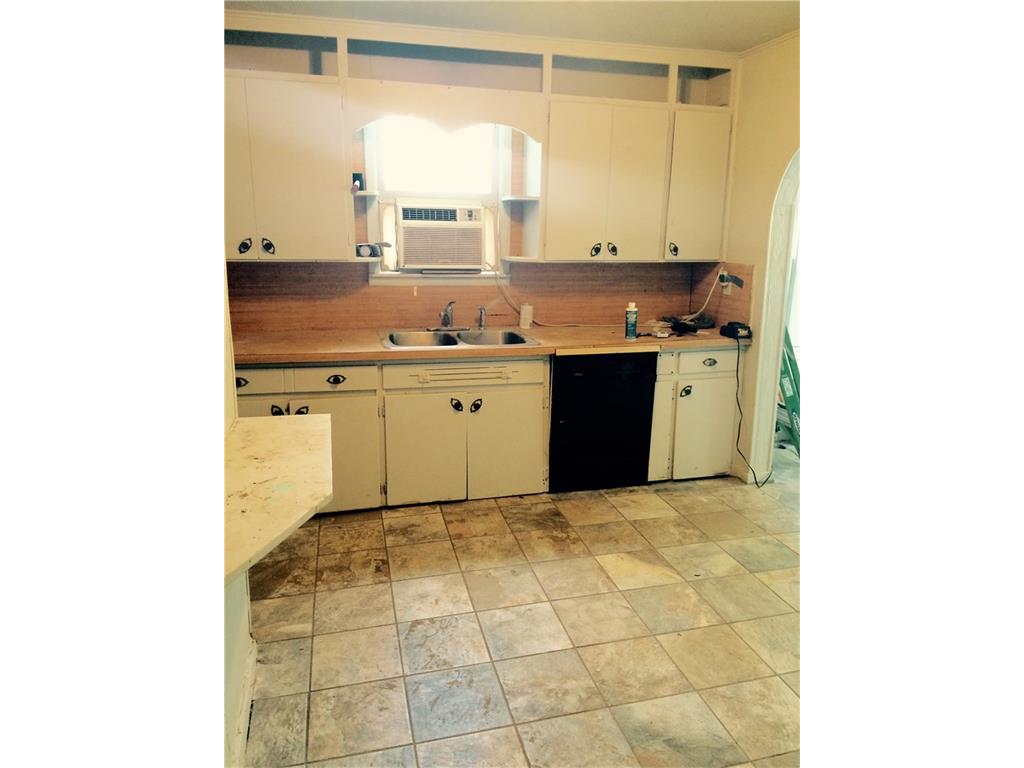 1014 W Mansur Ave, Guthrie, OK 73044