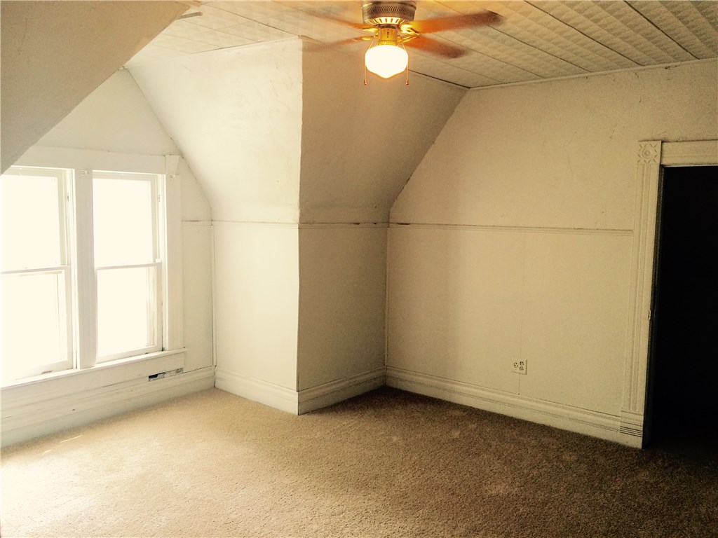 1014 W Mansur Ave, Guthrie, OK 73044