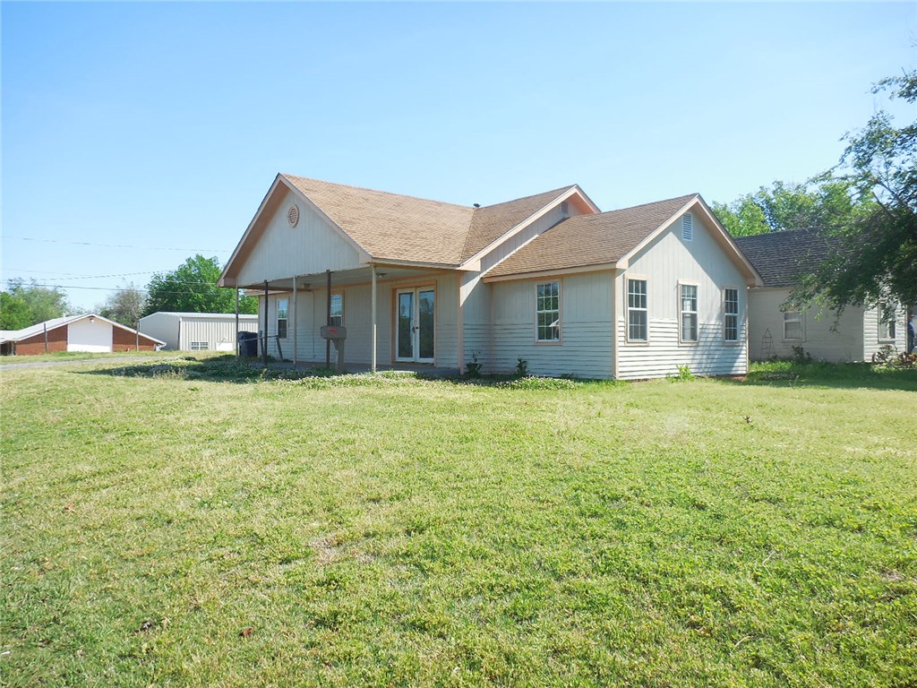 606 N 17th Street, Guthrie, OK 73044