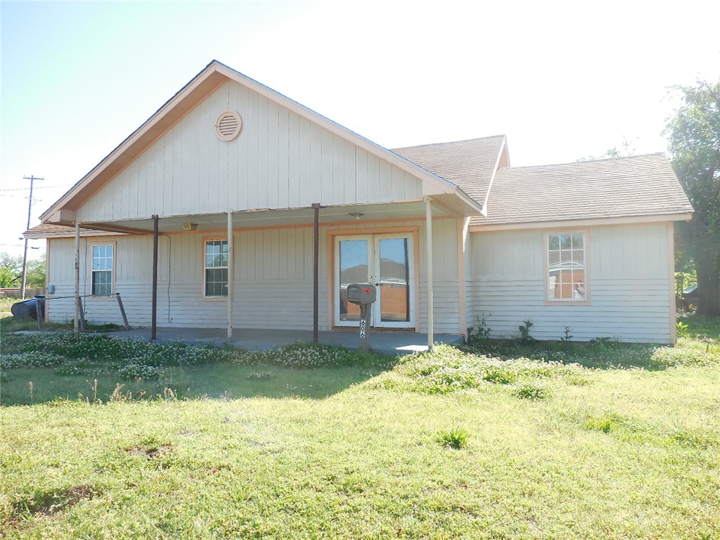 606 N 17th Street, Guthrie, OK 73044