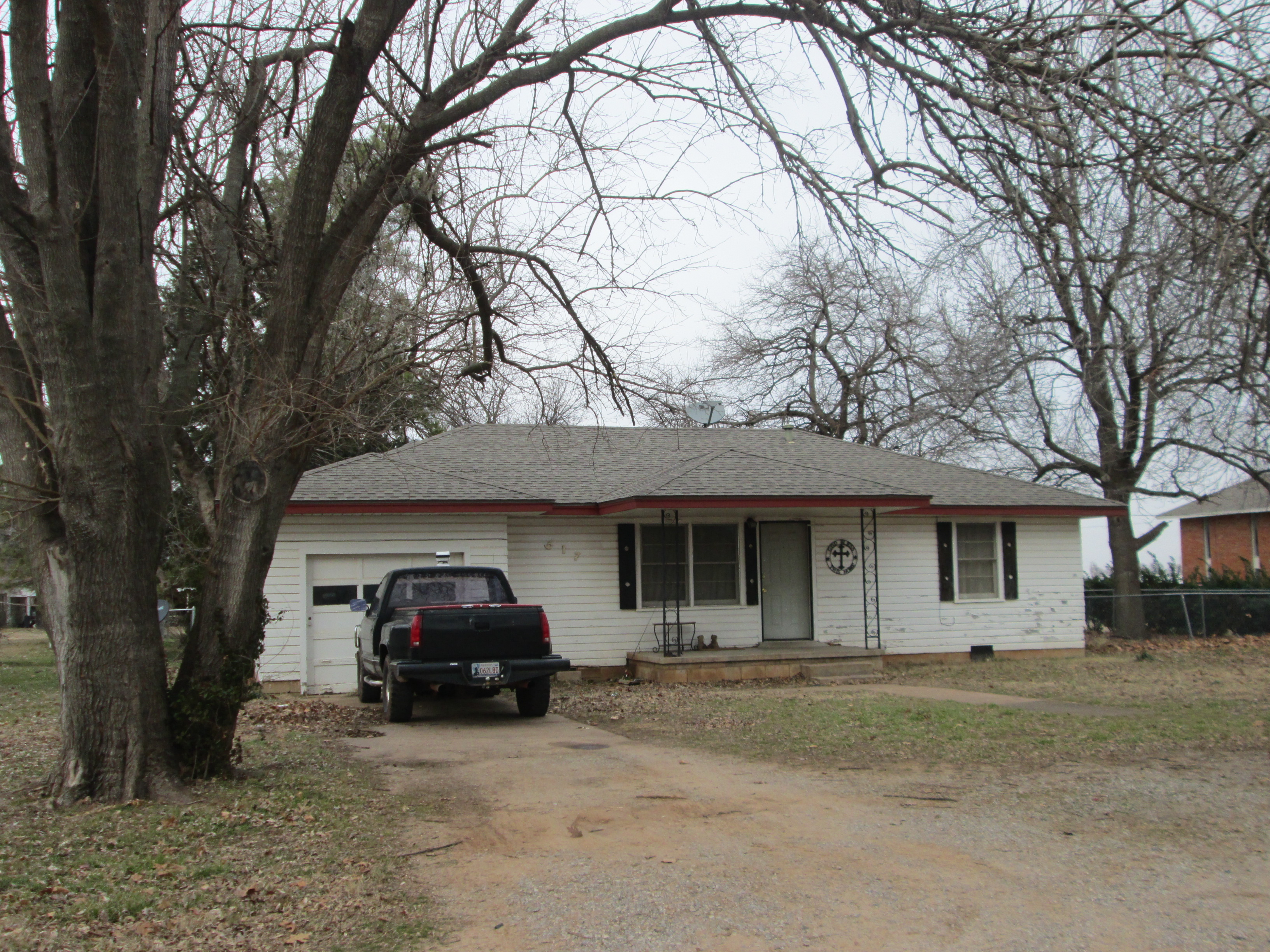 131 W Almond, Lexington, OK 73051