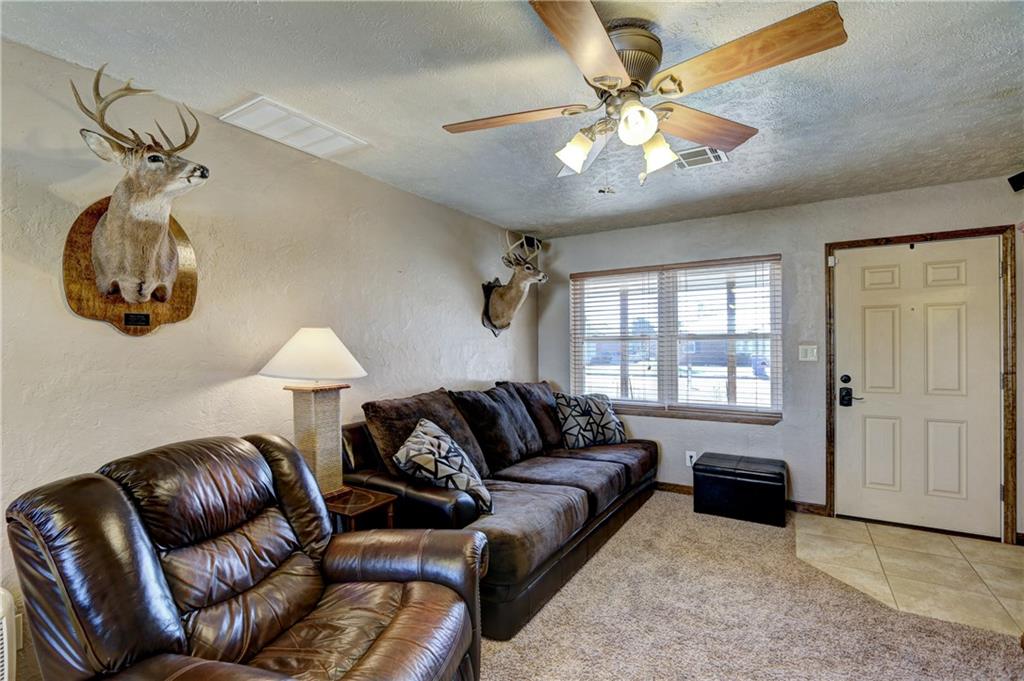 412 Garrett, Lindsay, OK 73052