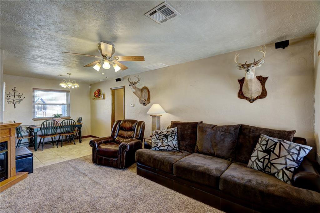 412 Garrett, Lindsay, OK 73052