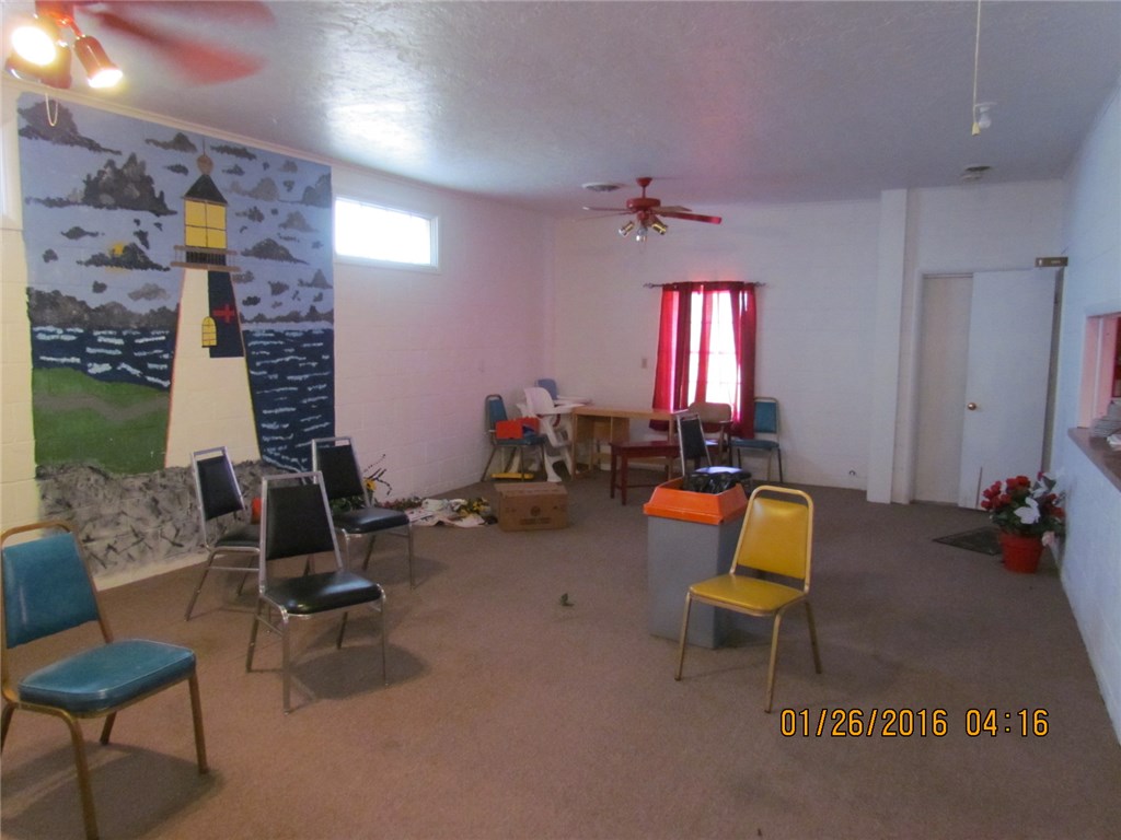 813 W Cherokee, Lindsay, OK 73052
