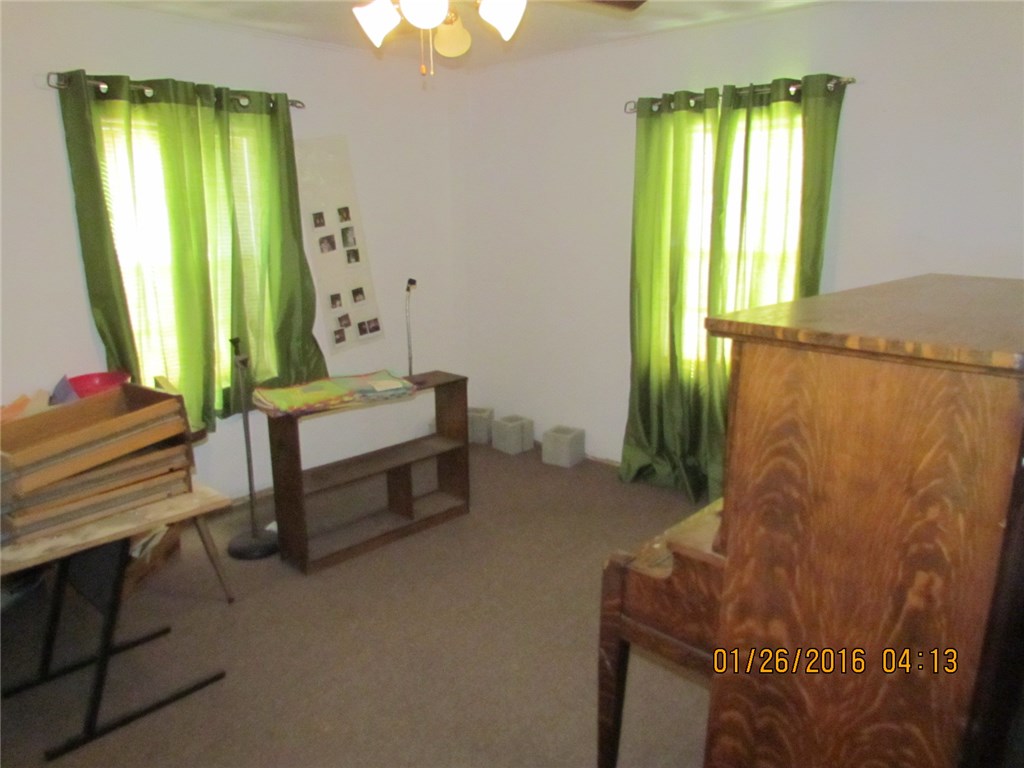 813 W Cherokee, Lindsay, OK 73052