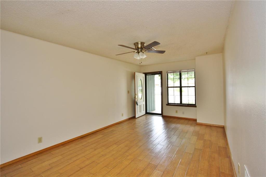 644 W FORSTER, Mustang, OK 73064