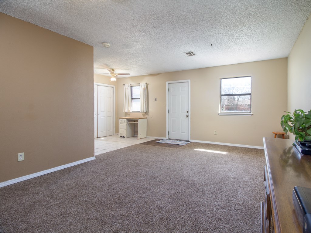 502 Holsey, Noble, OK 73068