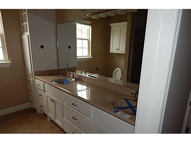 208 Chardonnay LnNorman, OK, 73071Cleveland County