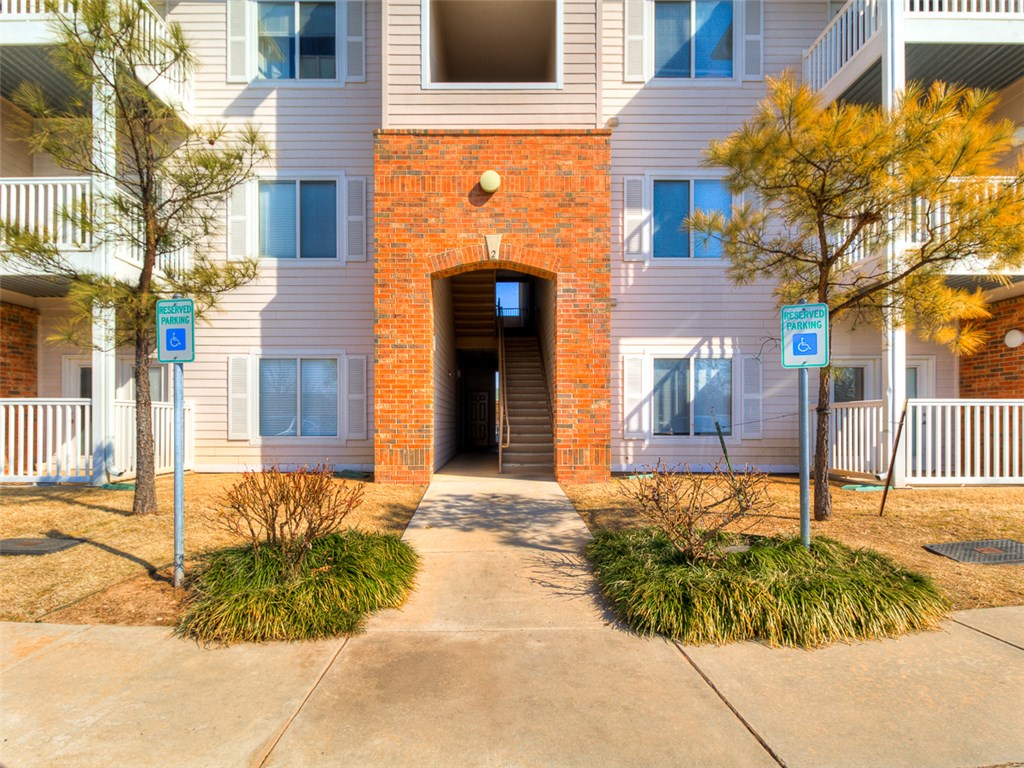 2200 Classen, Norman, OK 73071