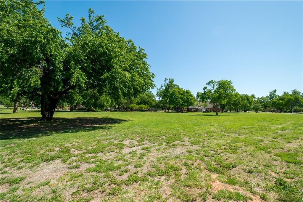 13525 Lake Shore Drive, Piedmont, OK 73078