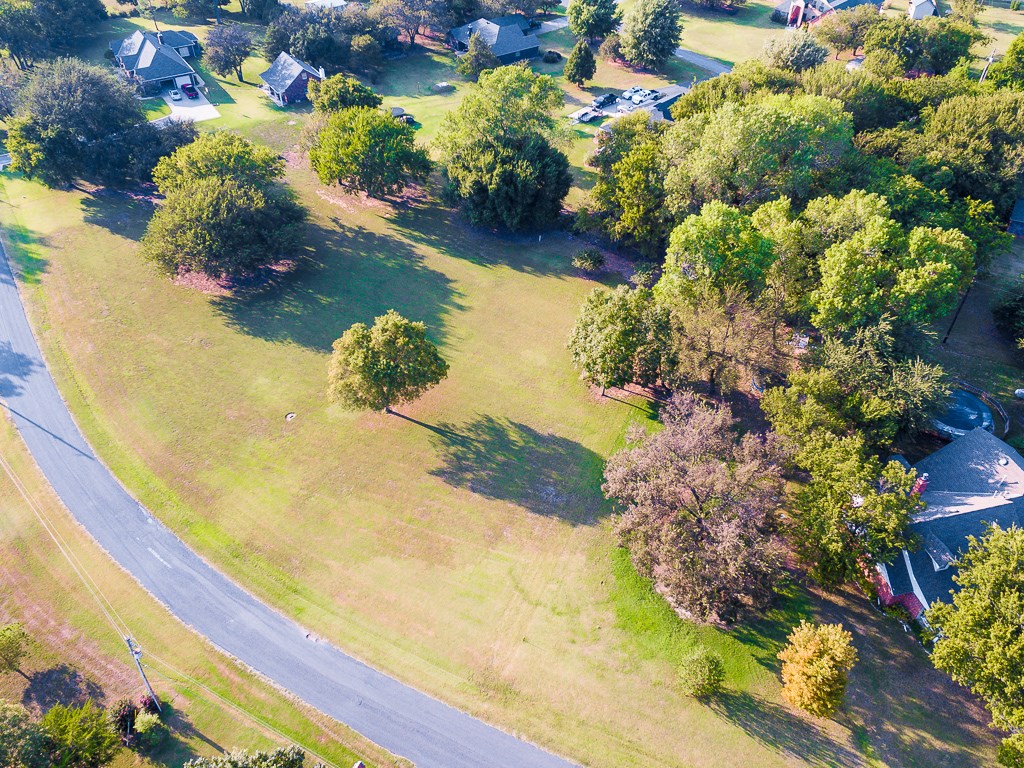 13525 Lake Shore Drive, Piedmont, OK 73078