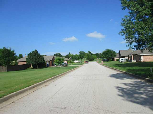 1126 Woodbrook Drive, Purcell, OK 73080