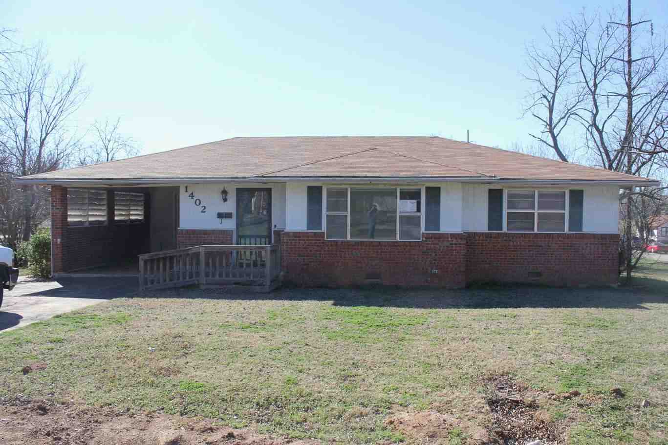 1402 W 10th StSulphur, OK, 73086Murray County