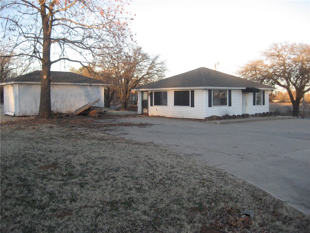 2298 Berryvine Road, Tuttle, OK 73089
