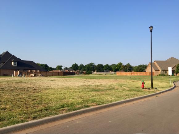 900Briarwood Court, Weatherford, OK 73096
