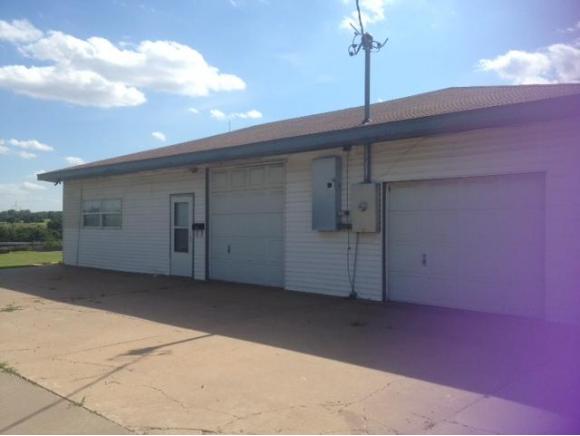214Eads, Weatherford, OK 73096