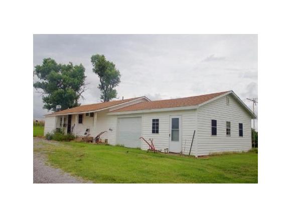 9900 N 2406 Rd, Weatherford, OK 73096