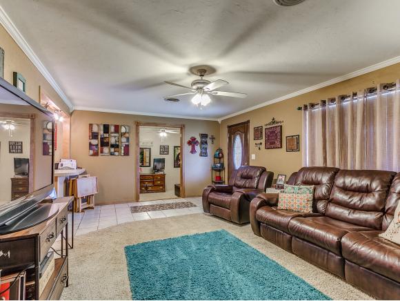517 N Kansas, Weatherford, OK 73096