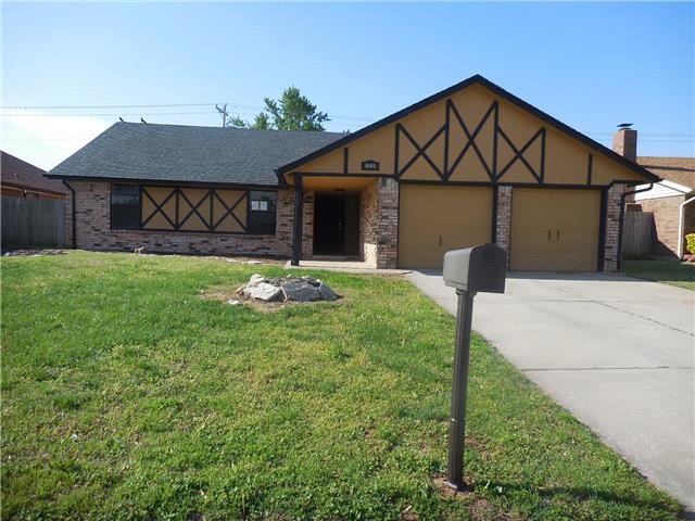 1040 Royal LnYukon, OK, 73099Canadian County