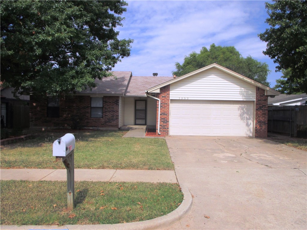 1353 Oswego Drive, Yukon, OK 73099