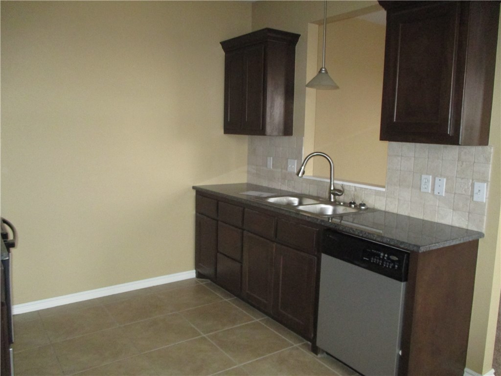 10609 SW 32nd Street, Yukon, OK 73099