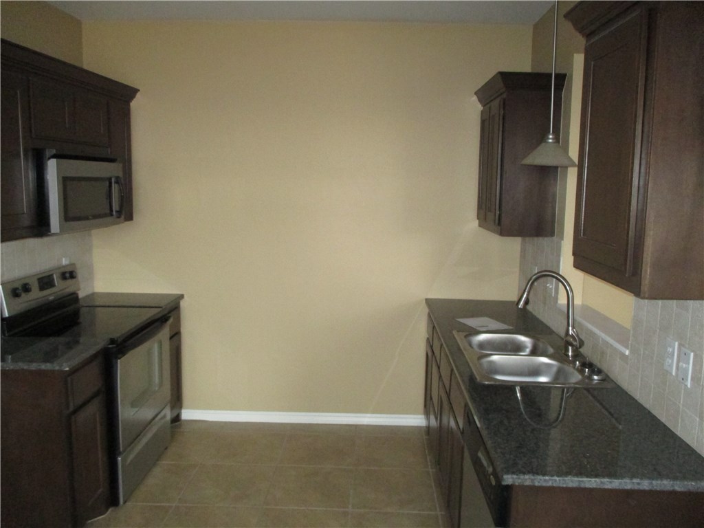 10609 SW 32nd Street, Yukon, OK 73099