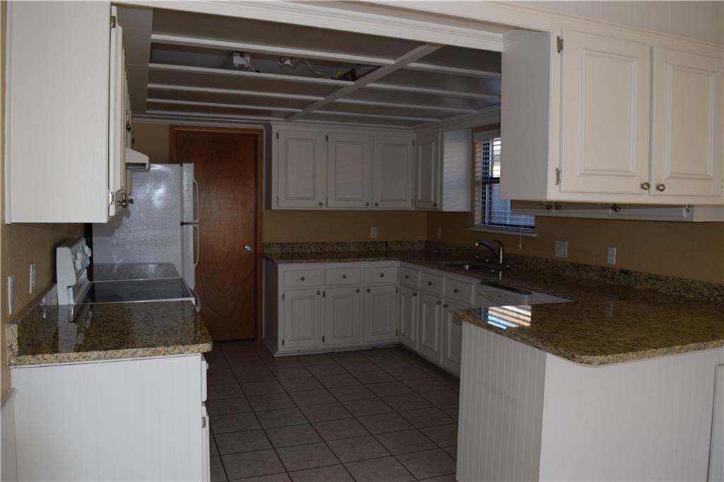 504 Sage Brush Road, Yukon, OK 73099