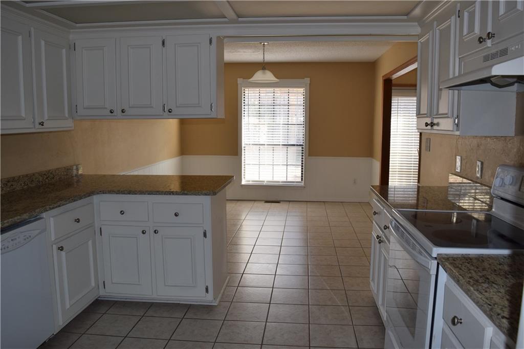 504 Sage Brush Road, Yukon, OK 73099